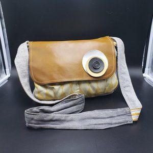 Messenger Bag Gray Yellow Harliquin Stripe 8 pockets shoulder strap